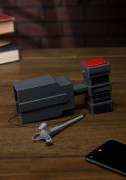 NECA Batman: The Animated Series - Batman Grapnel Launcher Prop Replica