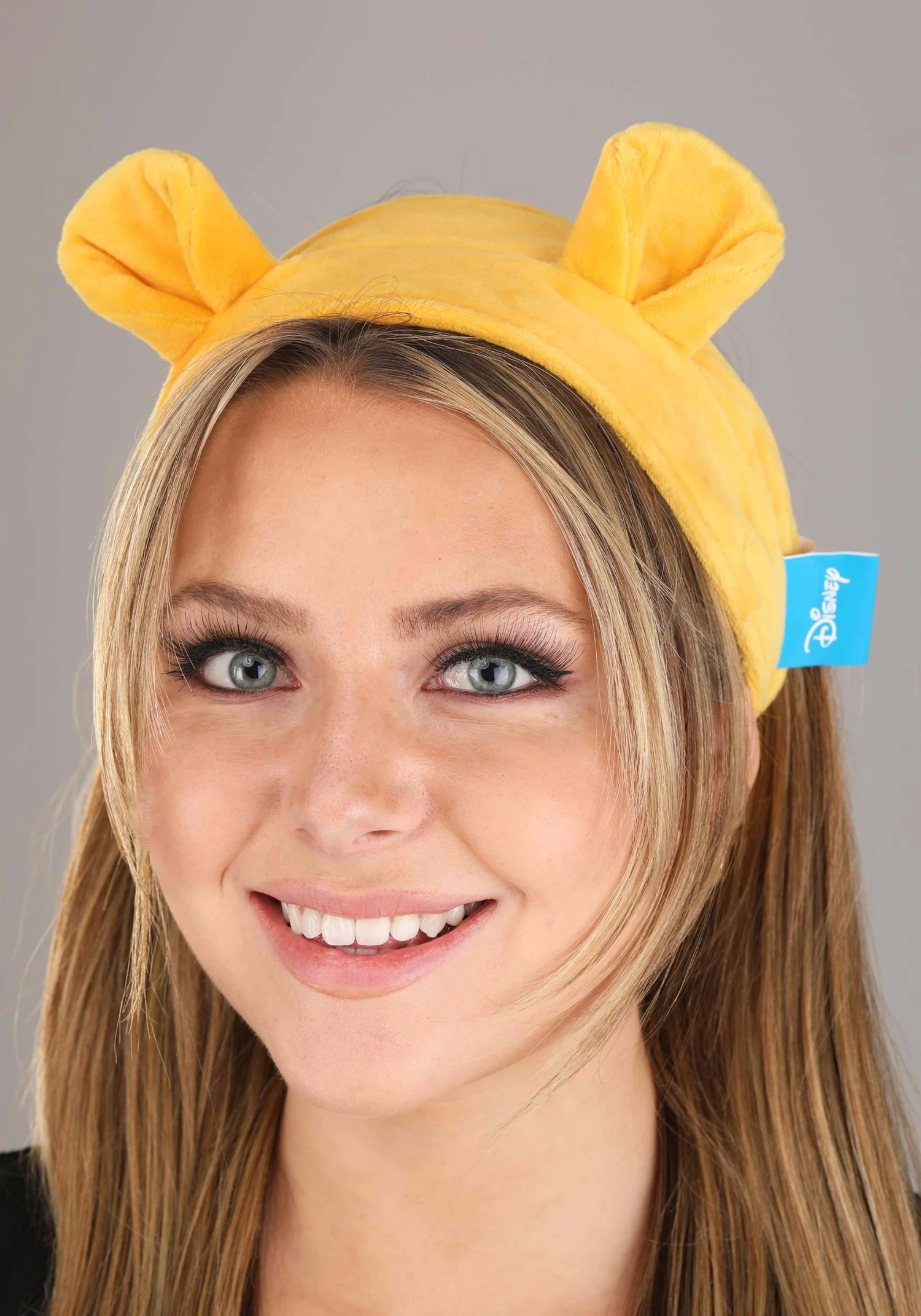 Disney Winnie The Pooh Soft Headband & Gloves Kit 2 Disney Winnie The Pooh Soft Headband & Gloves Kit - Image 2